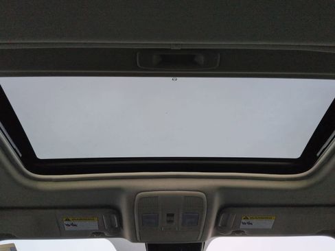 Used 2017 MAZDA MAZDA3 Touring image 23