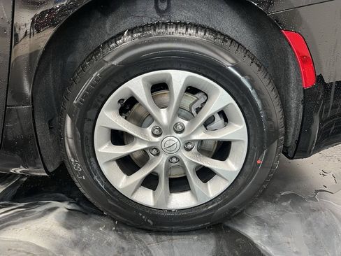 New 2026 Chrysler Pacifica Select image 24