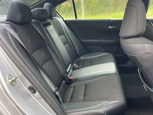 Used 2017 Honda Accord Sport image 20