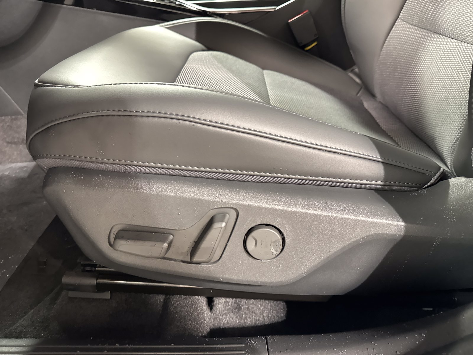 New 2026 Kia Niro Wind w/ Wind Preserve Package FWD image 11