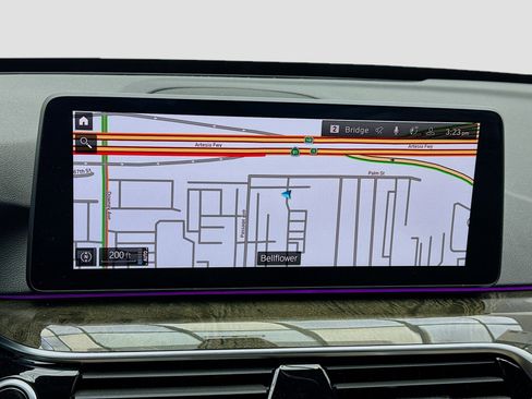 Used 2022 BMW 530e w/ Premium Package image 9