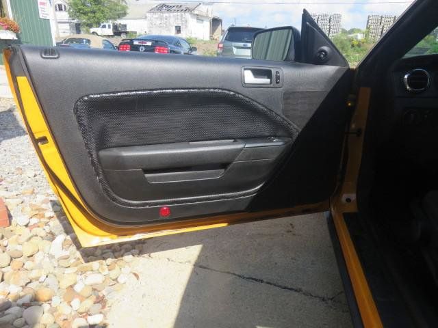 Used 2007 Ford Mustang Coupe RWD image 9