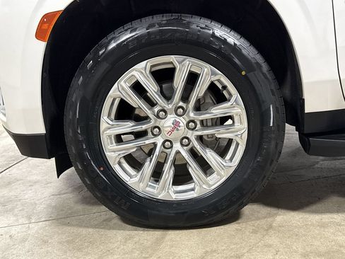 Used 2023 GMC Yukon SLT w/ SLT Premium Package AWD/4WD image 29