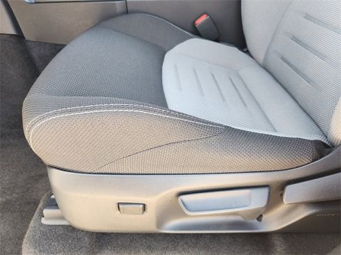 Used 2025 Toyota 4Runner TRD Off-Road image 18