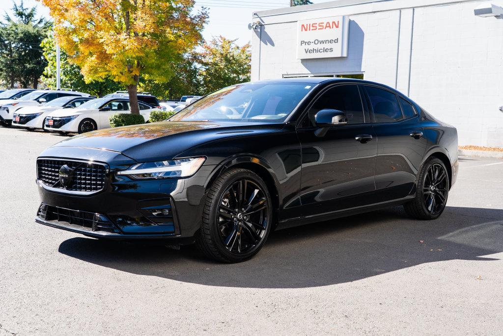 Used 2024 Volvo S60 B5 Plus w/ Climate Package AWD/4WD image 3