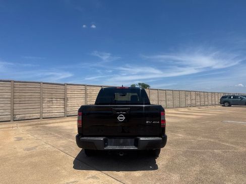 Used 2022 Nissan Frontier SV AWD/4WD image 20