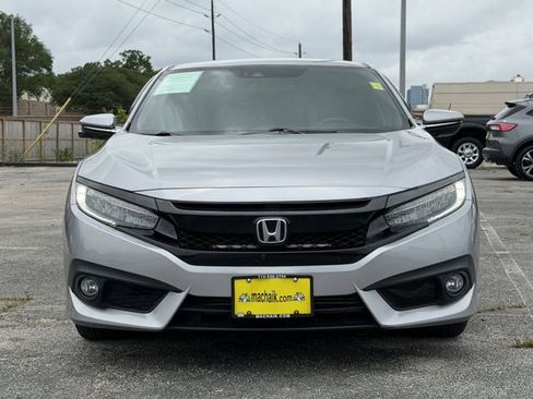Used 2018 Honda Civic Touring image 3