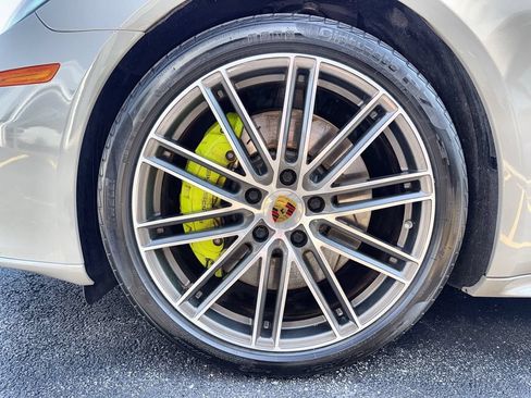Used 2018 Porsche Panamera 4 AWD/4WD image 19