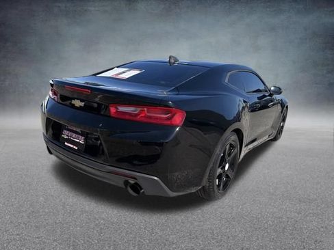 Used 2018 Chevrolet Camaro LS RWD image 6