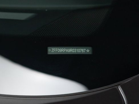 Used 2024 Ferrari Roma Spider image 31