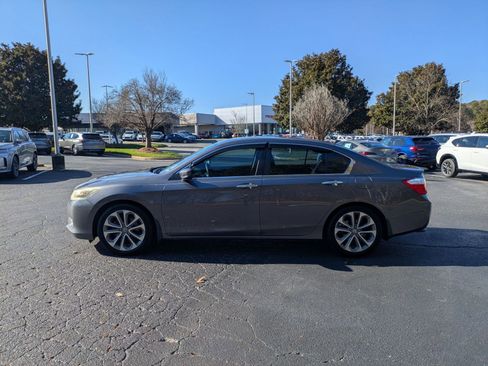 Used 2015 Honda Accord Sport image 8