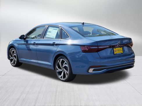 New 2025 Volkswagen Jetta SEL image 3