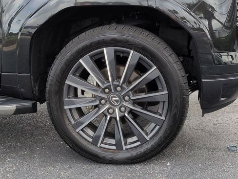 Used 2024 Lexus GX 550 w/ Accessory Package (Z1) AWD/4WD image 11