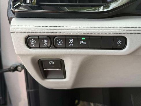 Certified 2023 Acura MDX SH-AWD w/ Advance Package image 29