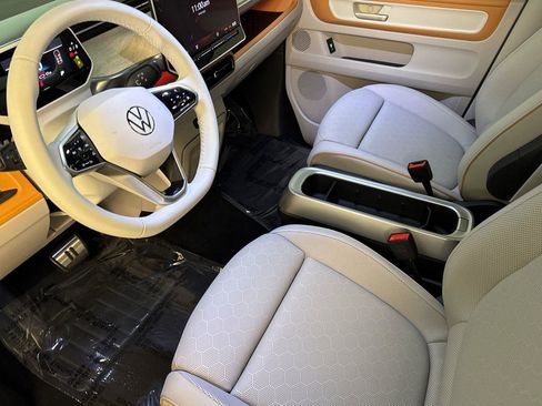 New 2025 Volkswagen ID. Buzz 1st Edition image 9