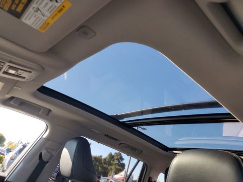 Used 2023 Toyota Highlander Platinum image 30