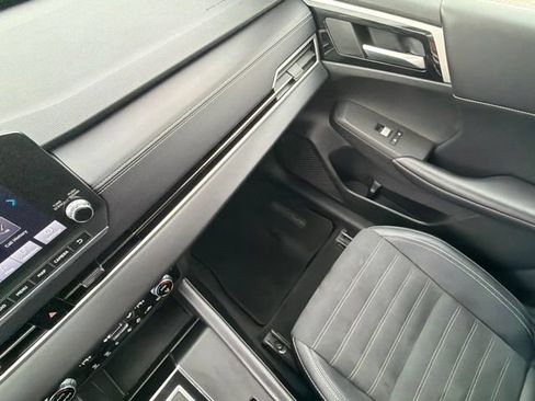 Used 2024 Mitsubishi Outlander SE AWD/4WD image 15