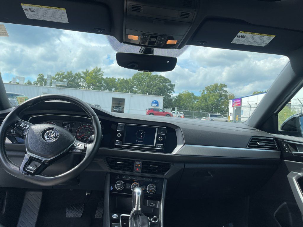 Used 2019 Volkswagen Jetta R-Line FWD image 23