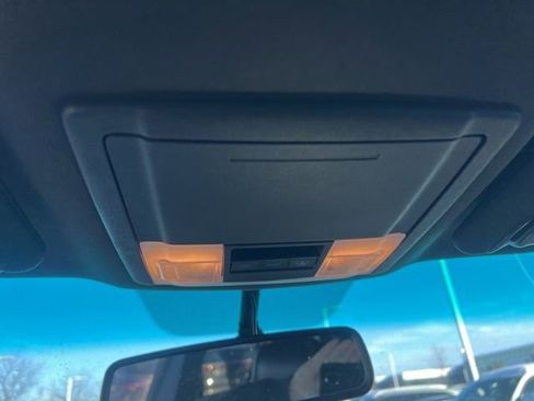 Used 2013 Ford Explorer XLT image 21