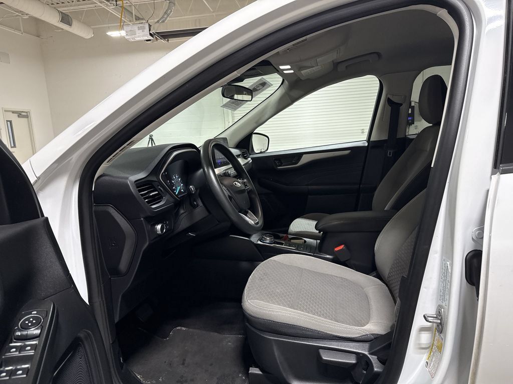 Used 2022 Ford Escape SE AWD/4WD image 19