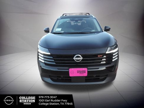 New 2026 Nissan Kicks SR image 9