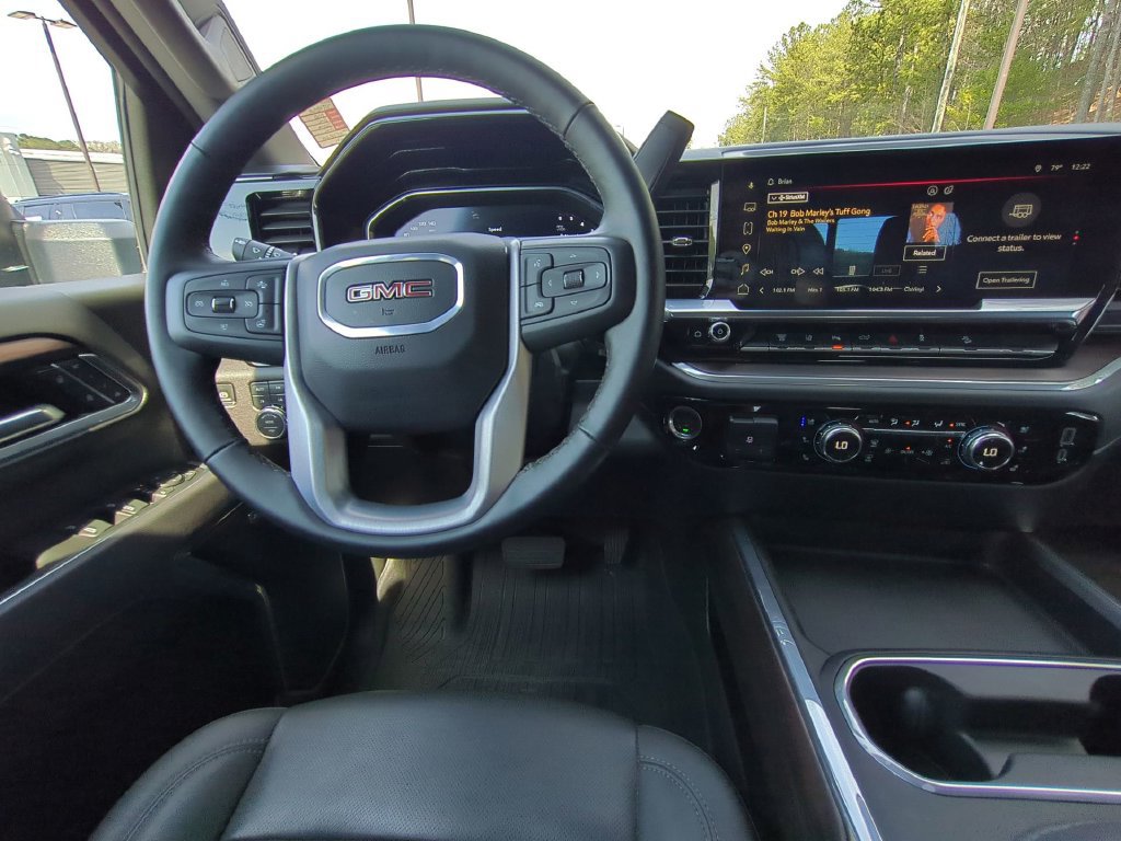 Used 2025 GMC Sierra 2500 SLT w/ SLT Premium Package AWD/4WD image 19