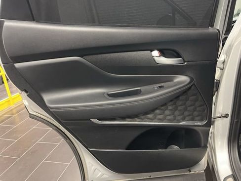 Used 2019 Hyundai Santa Fe Limited image 11