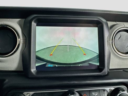 Used 2023 Jeep Wrangler Unlimited Sahara AWD/4WD image 30