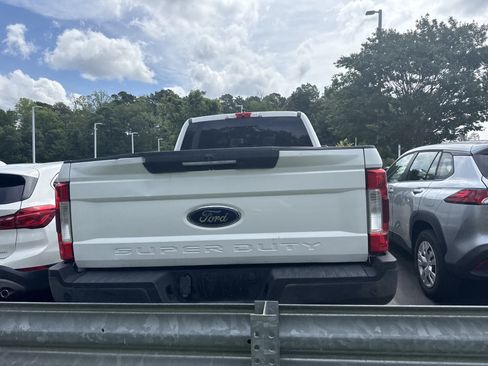 Used 2019 Ford F250 Lariat w/ Lariat Ultimate Package AWD/4WD image 42