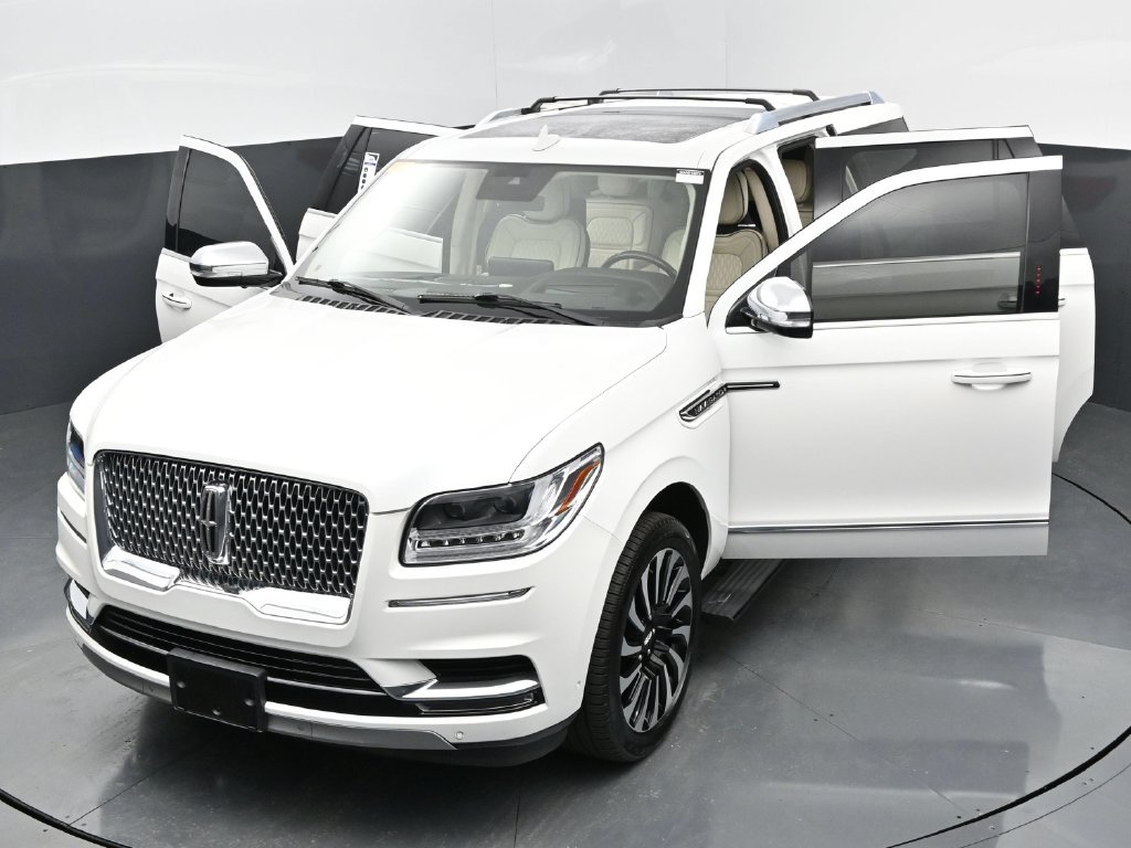 Used 2021 Lincoln Navigator L Black Label w/ Cargo Convenience Package AWD/4WD image 38