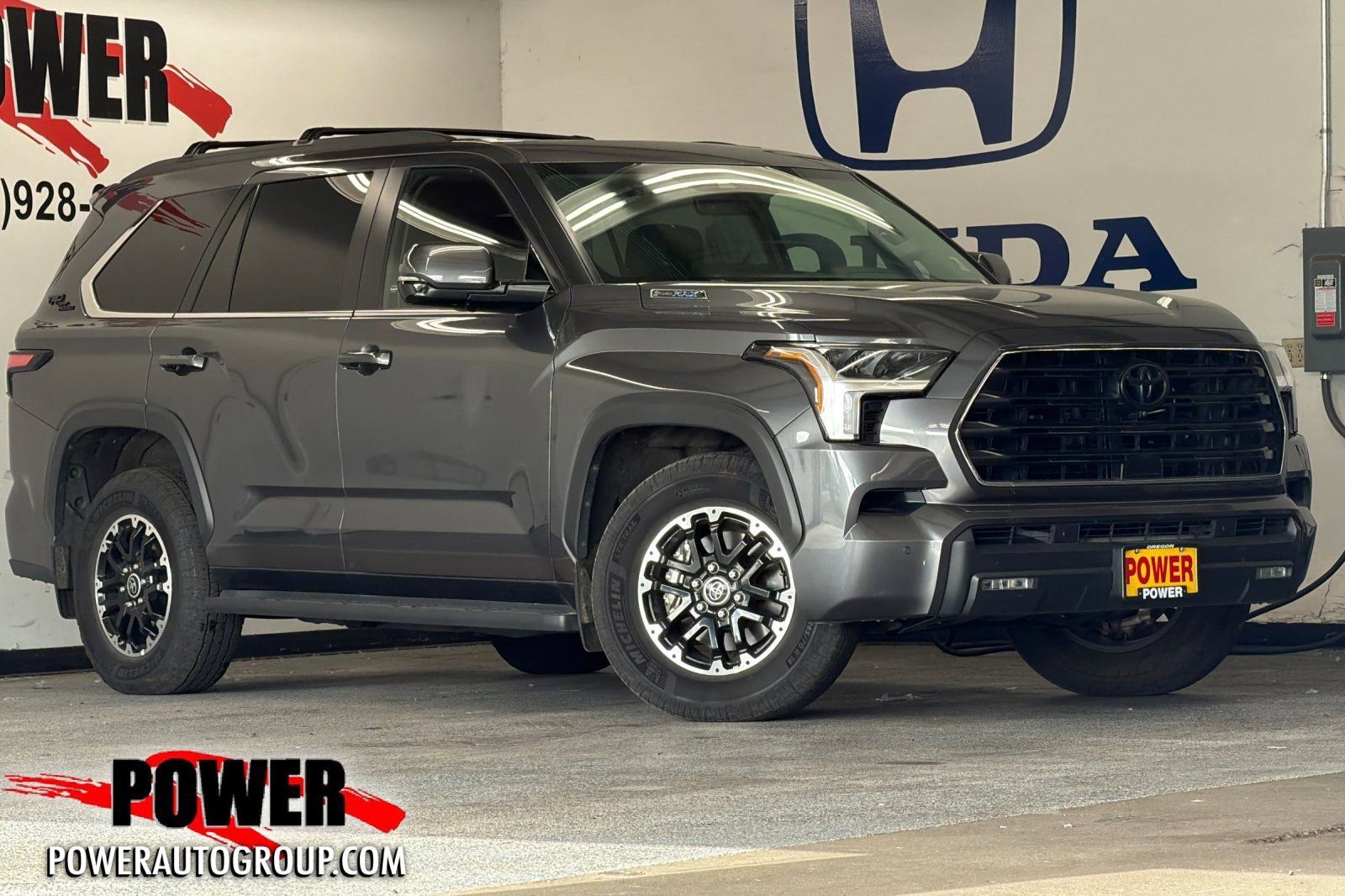 Used 2024 Toyota Sequoia SR5 w/ SR5 Premium Package AWD/4WD image 1