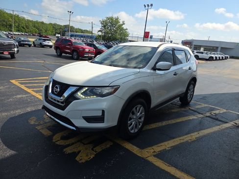 Used 2017 Nissan Rogue S AWD/4WD image 8