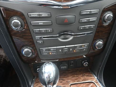 Used 2019 Nissan Armada Platinum w/ Captain's Chairs Package RWD image 9