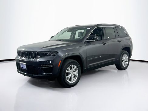 Used 2023 Jeep Grand Cherokee Limited AWD/4WD image 1