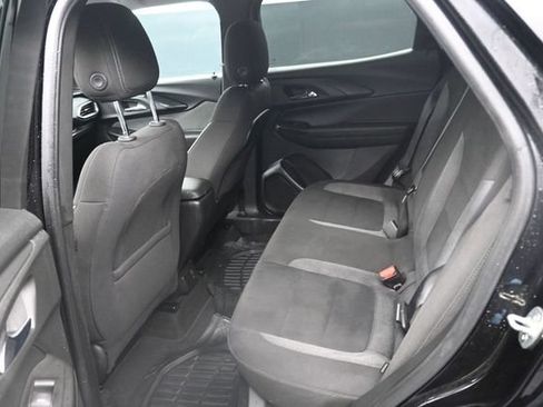 Used 2021 Chevrolet TrailBlazer LT w/ Convenience Package FWD image 19