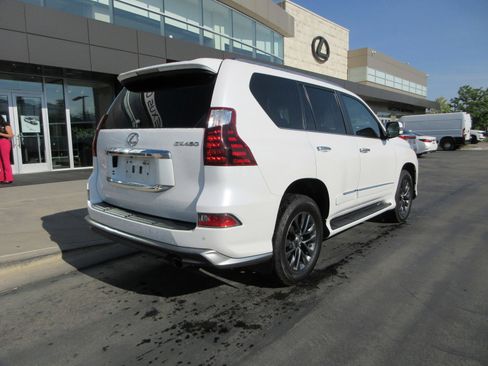 Used 2017 Lexus GX 460 Premium AWD/4WD image 9