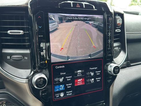 Used 2020 RAM 1500 Laramie AWD/4WD image 23