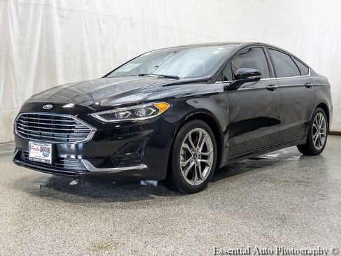 Used 2020 Ford Fusion SEL FWD image 2