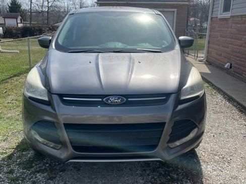 Used 2013 Ford Escape SE image 2