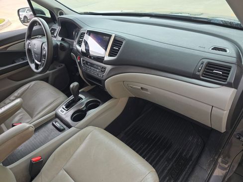 Used 2018 Honda Pilot EX image 34