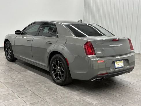 Used 2019 Chrysler 300 S AWD/4WD image 4