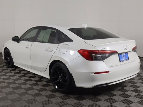 Used 2023 Honda Civic Sport image 6