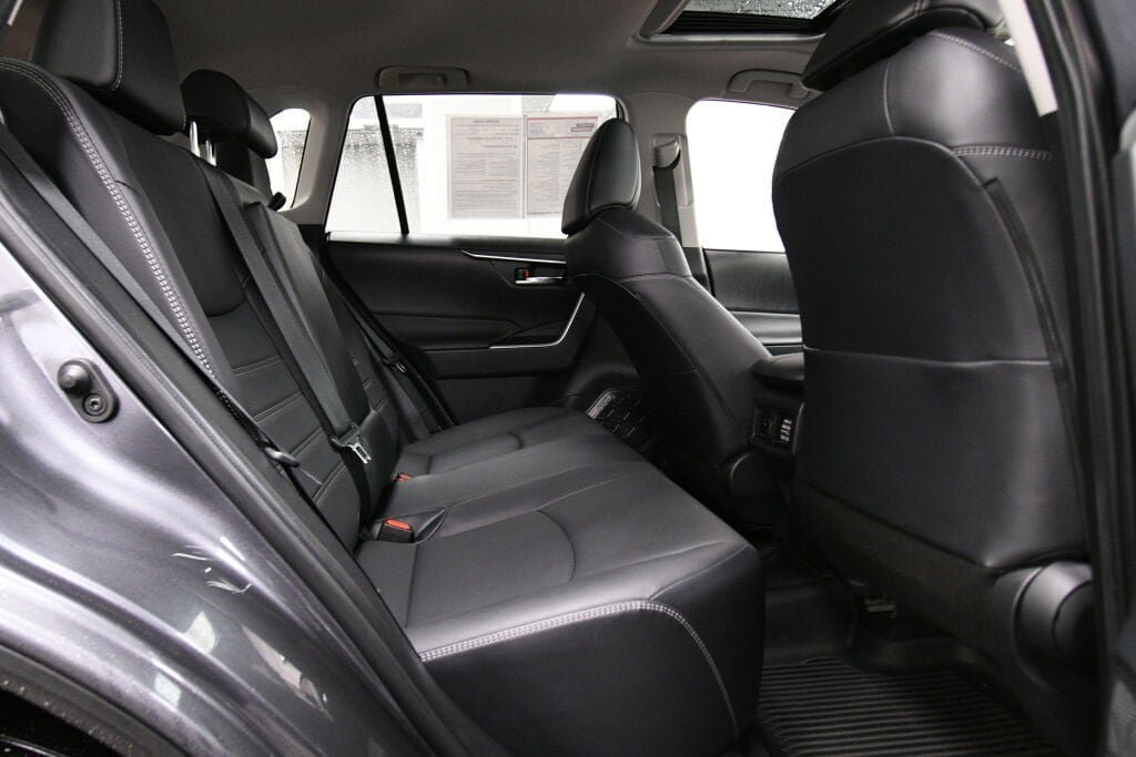 Used 2023 Toyota RAV4 XLE Premium AWD/4WD image 25