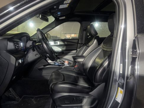 Used 2021 Ford Explorer ST w/ Equipment Group 401A image 5