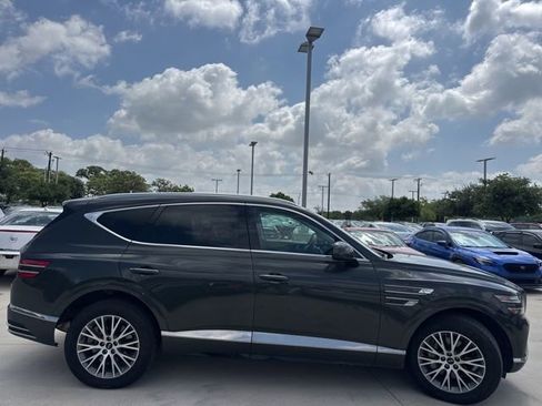 Used 2025 Genesis GV80 2.5T Standard AWD/4WD image 2