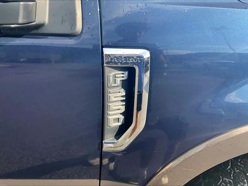 Used 2017 Ford F250 Lariat w/ Lariat Ultimate Package AWD/4WD image 10
