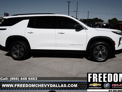 New 2026 Chevrolet Traverse LT w/ Driver Confidence Package image 43