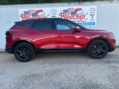 Used 2022 Chevrolet Blazer RS w/ Enhanced Convenience Package AWD/4WD image 2