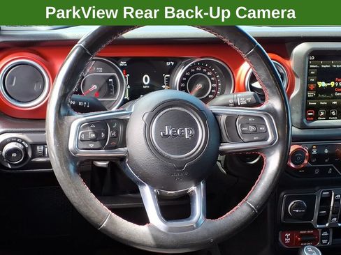 Used 2022 Jeep Wrangler Unlimited Rubicon w/ Cold Weather Group AWD/4WD image 34