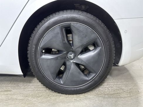 Used 2018 Tesla Model 3 Long Range image 14